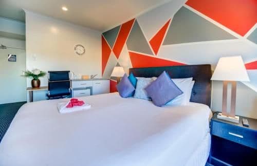 Double or Twin Room with City View