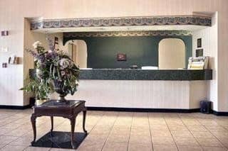 Quality Inn & Suites Quality Inn & Suites
