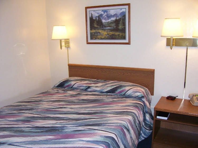 Travelers Inn1