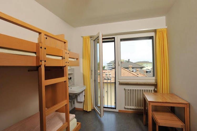 Youth Hostel Locarno4