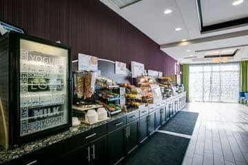 Holiday Inn Express and Suites North Charleston
