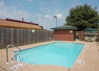 Econo Lodge Inn & Suites Econo Lodge Inn & Suites
