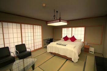 Double Black Hotel0