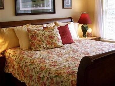 Lyndon House Bed & Breakfast0