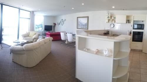 Tower - 2 Bedroom Harbourview Apartment