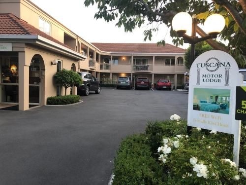 Tuscana Motor Lodge0