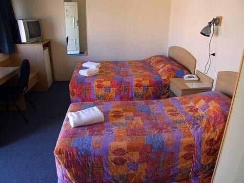 Kangaroo Motel Kangaroo Motel