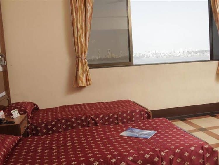 โรงแรมซี กรีน (Sea Green Hotel)2