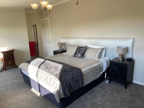 Tea Tree King Room