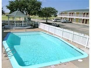 Victorian Inn Midland1