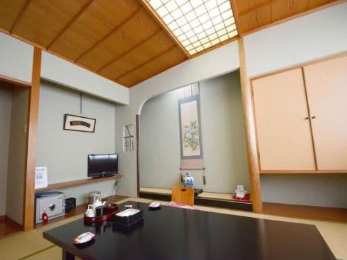 Japanese-Style Room