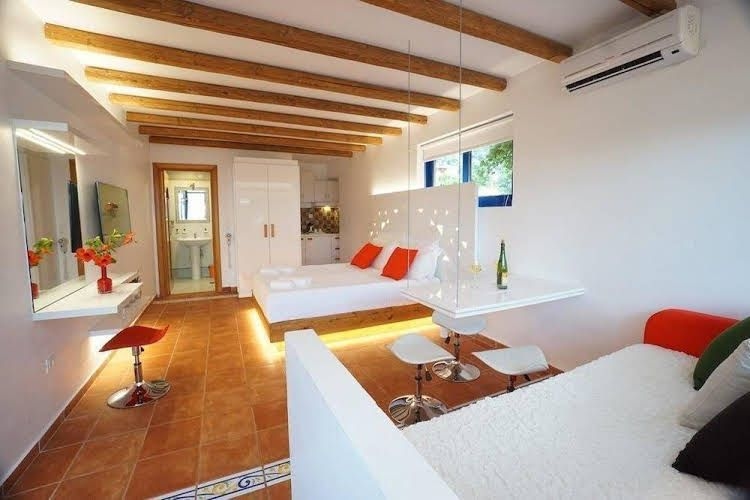 Felix Residence3