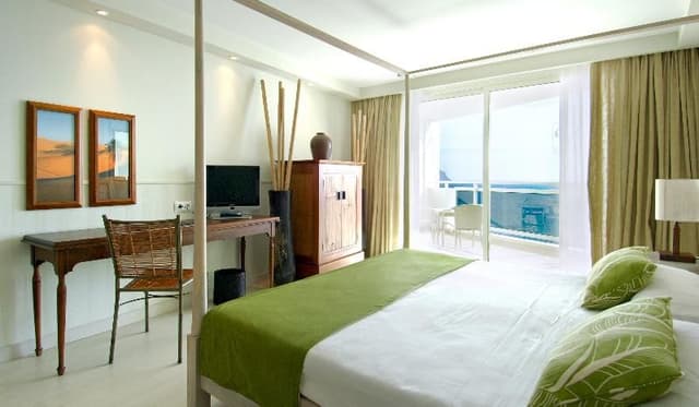 JUNIOR SUITE WITH VIEWS
