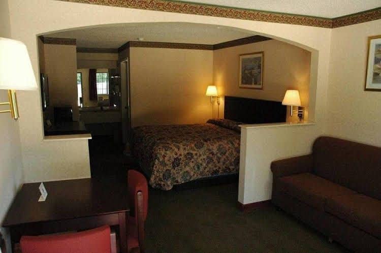 Majestic Inn Majestic Inn
