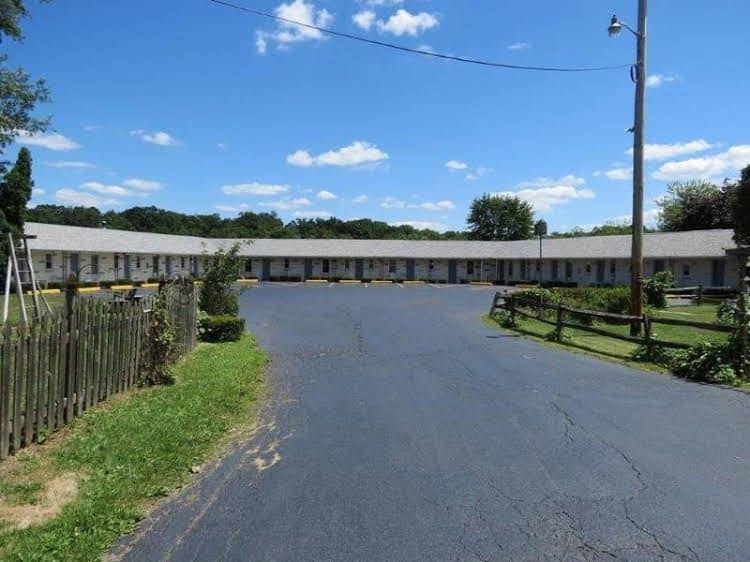Blue Sky Motel Blue Sky Motel