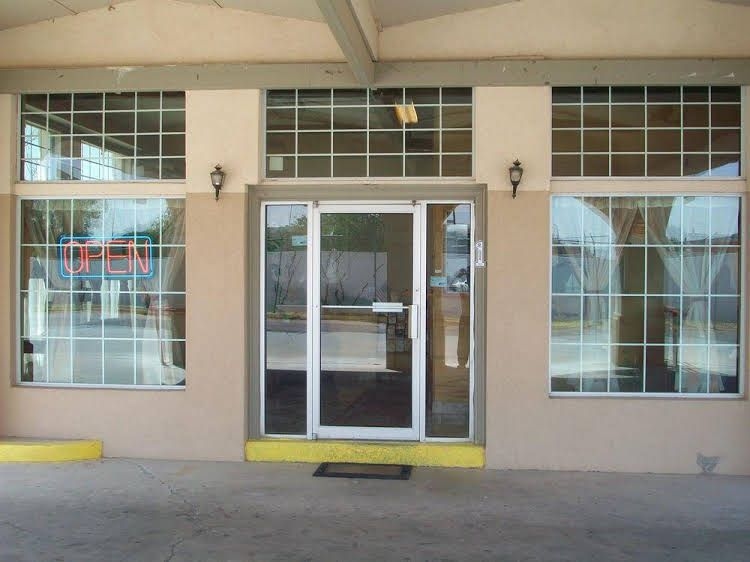 Villa West Inn2