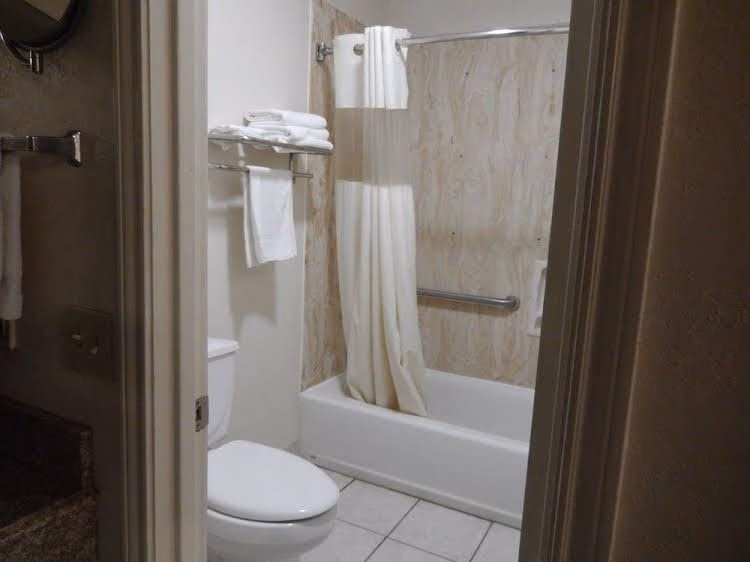 Executive Inn Pearsall1