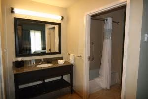 Hampton Inn and Suites Swansboro/Near Camp Lejeune Bear Creek Gate3