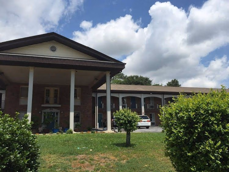 Scottish Inn and Suites Perry3