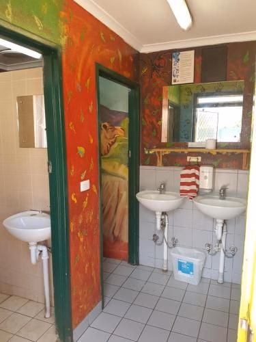 Alice Lodge Backpackers2