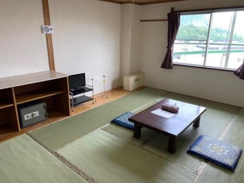 Quadruple Room with Shared Bathroom
