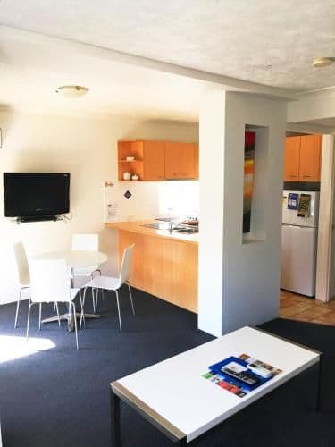 Deluxe One-Bedroom Apartment