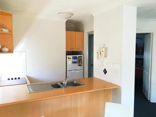 Deluxe One-Bedroom Apartment