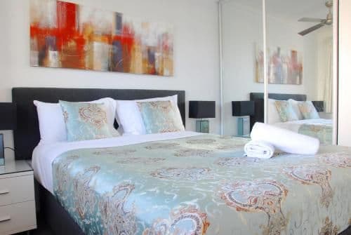 Deluxe One-Bedroom Apartment