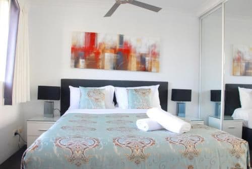 Deluxe One-Bedroom Apartment