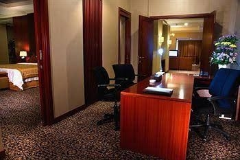 คลาโร มากัสซาร์ โฮเต็ล แอนด์ คอนเวนชั่น (CLARO Makassar Hotel & Convention)2