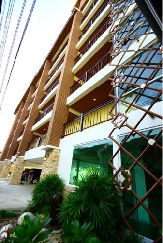 เดอะ ไอคอน เพลส แอท เนินพลับหวาน (The Icon Place at Nurn Plub Wan)1