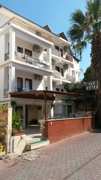 Tug Hotel1