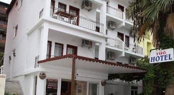 Tug Hotel Tug Hotel