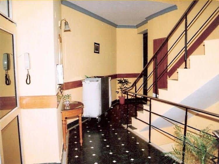 Hotel Queens Residency Hotel Queens Residency
