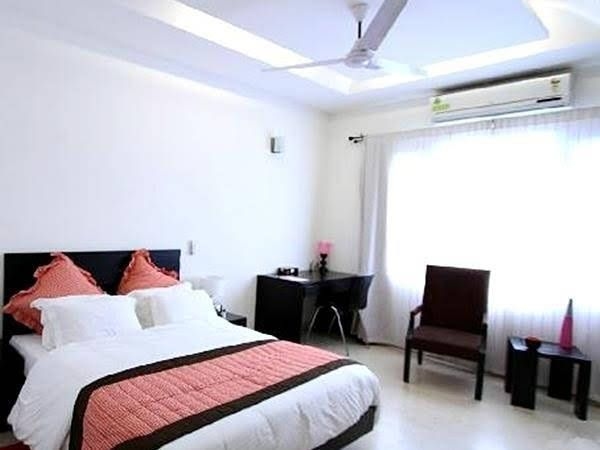 Luxury Suites and Hotels-HUDA City Center1