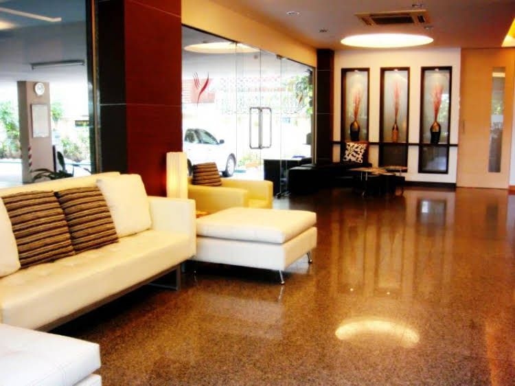Sathorn Place1
