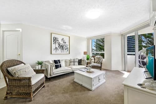 Deluxe Two-Bedroom Apartment with Sea View