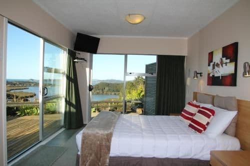Queen Studio with Ocean Views