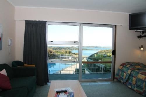 One-Bedroom Apartment with Ocean View