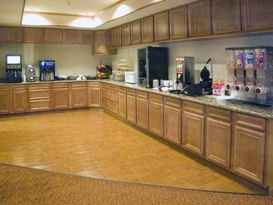 Country Inn and Suites Pineville0