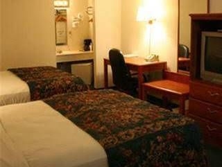 Americas Best Value Inn Miami Oklahoma3