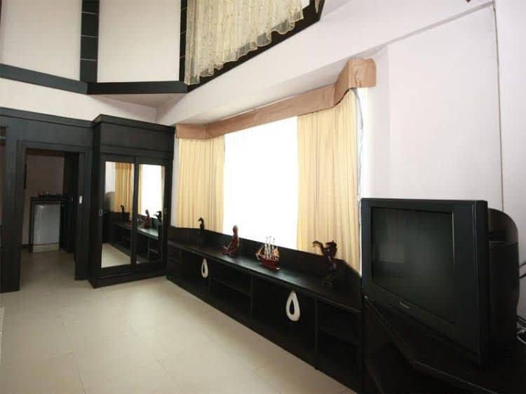 Guitar Residence Guitar Residence