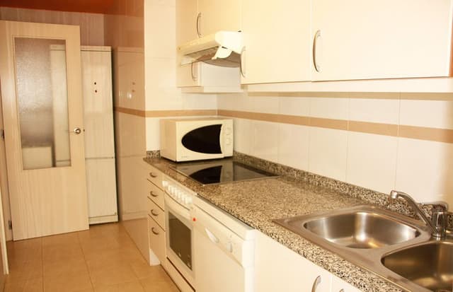 APARTMENT CAPACITY 6 TWO BEDROOMS