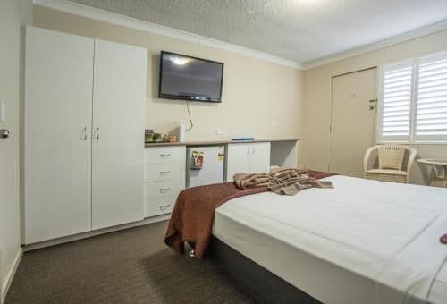 Standard Queen Room