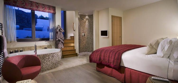 The Scarlet Hotel2