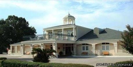 Carmel Inn and Suites Thibodaux1