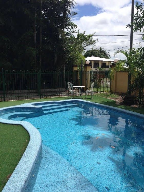 โรงแรมพาราวิสตา (Paravista Motel)1