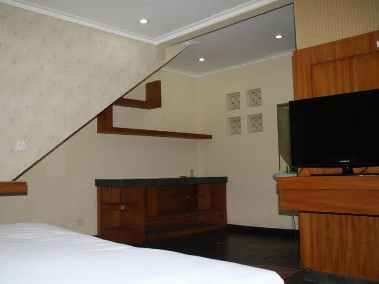 Village Indah Villas1