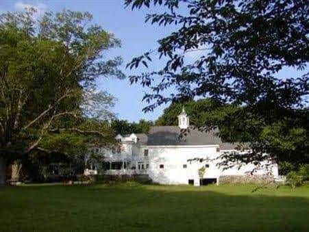 Arabian Horse Inn (Inn on the Horse Farm) Arabian Horse Inn (Inn on the Horse Farm)