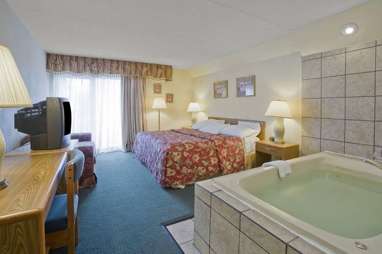 Broadview Inn Suites (former Americas Best Value Inn Galesburg)3